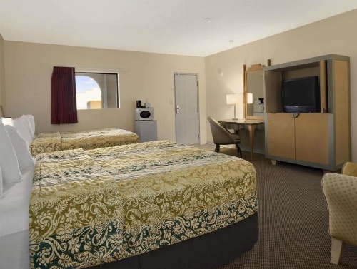 Travelodge by Wyndham Clovis image 19