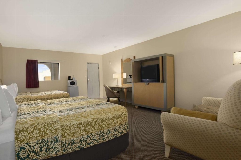 Travelodge by Wyndham Clovis Image 7